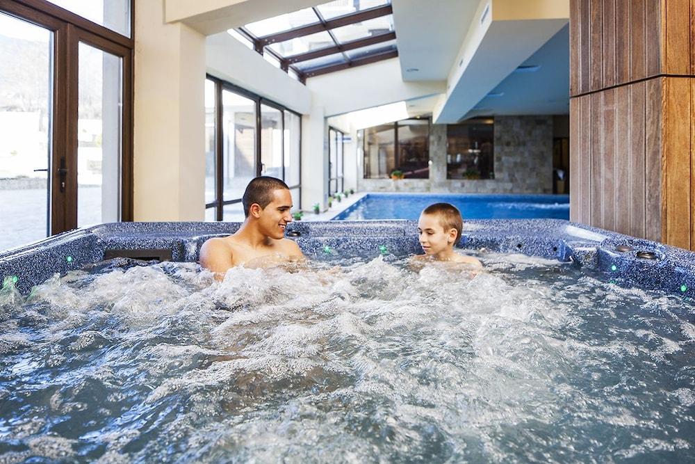 Hotel St George & 4*