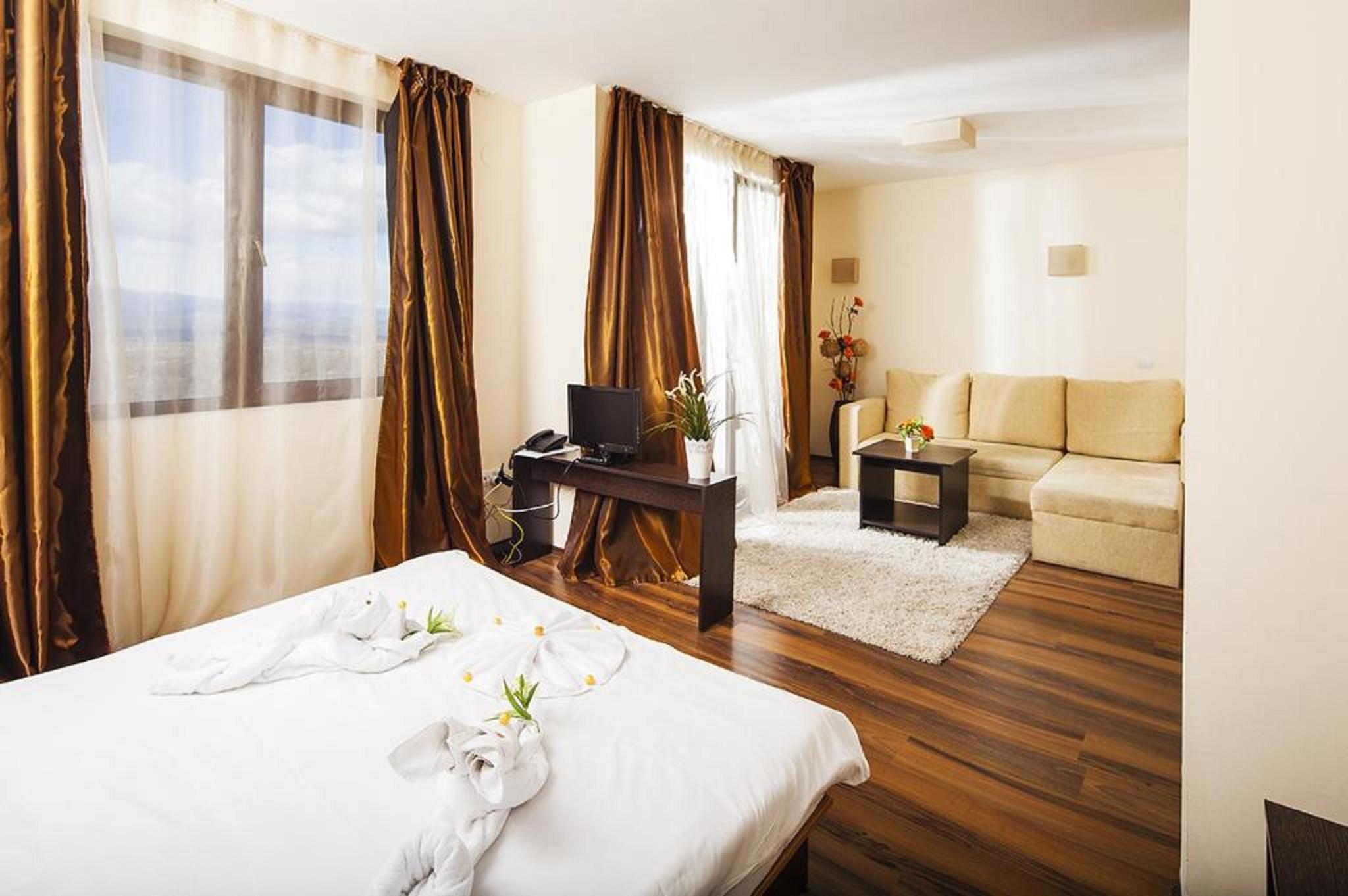 St George & Hotel
